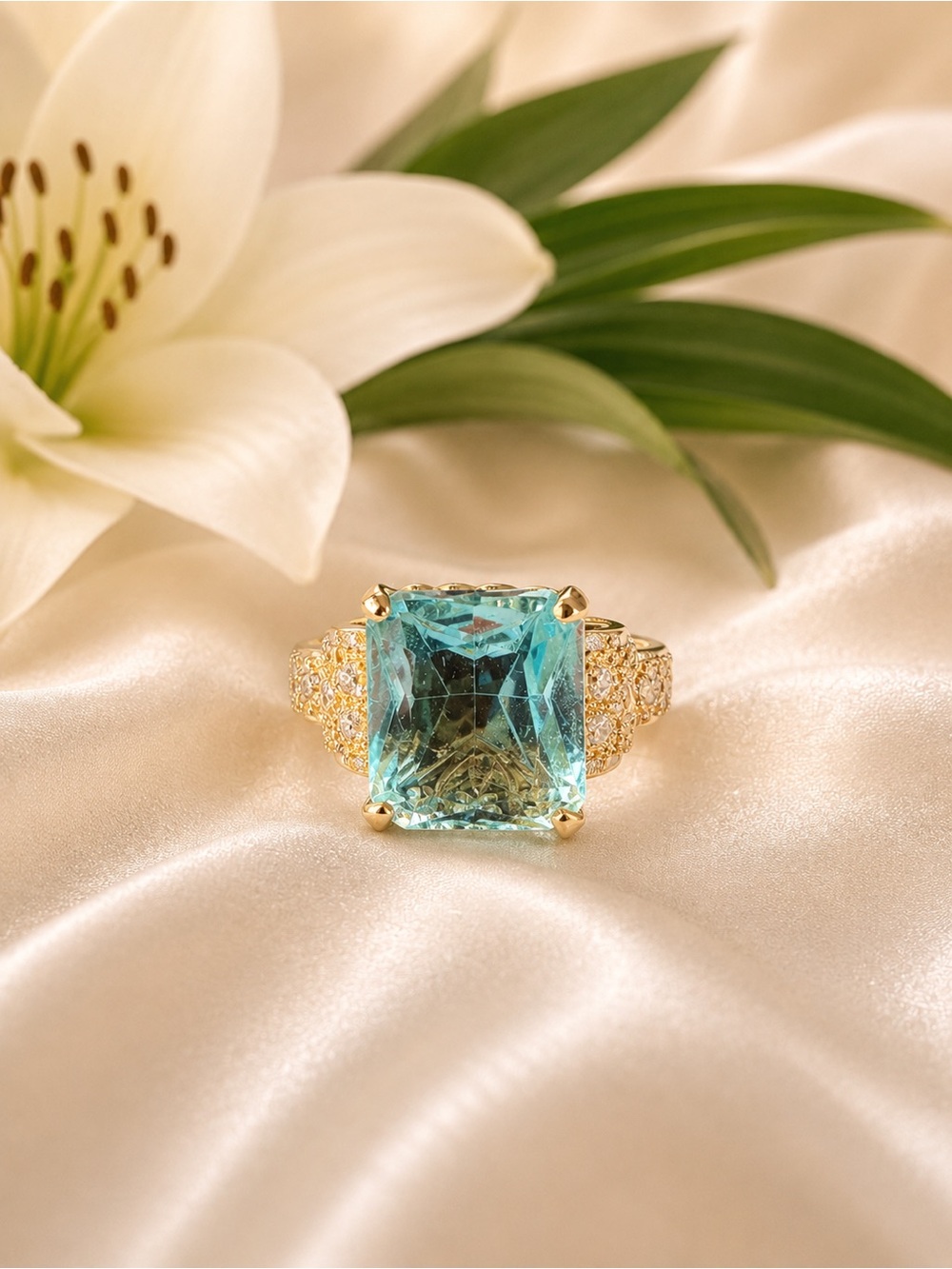 🇨🇦Canada Day Blowout!Gold Tone Ring with Aquamarine-Cut Blue Stone